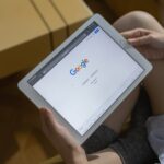 Come funziona la rimozione di informazioni per motivi legali da Google
